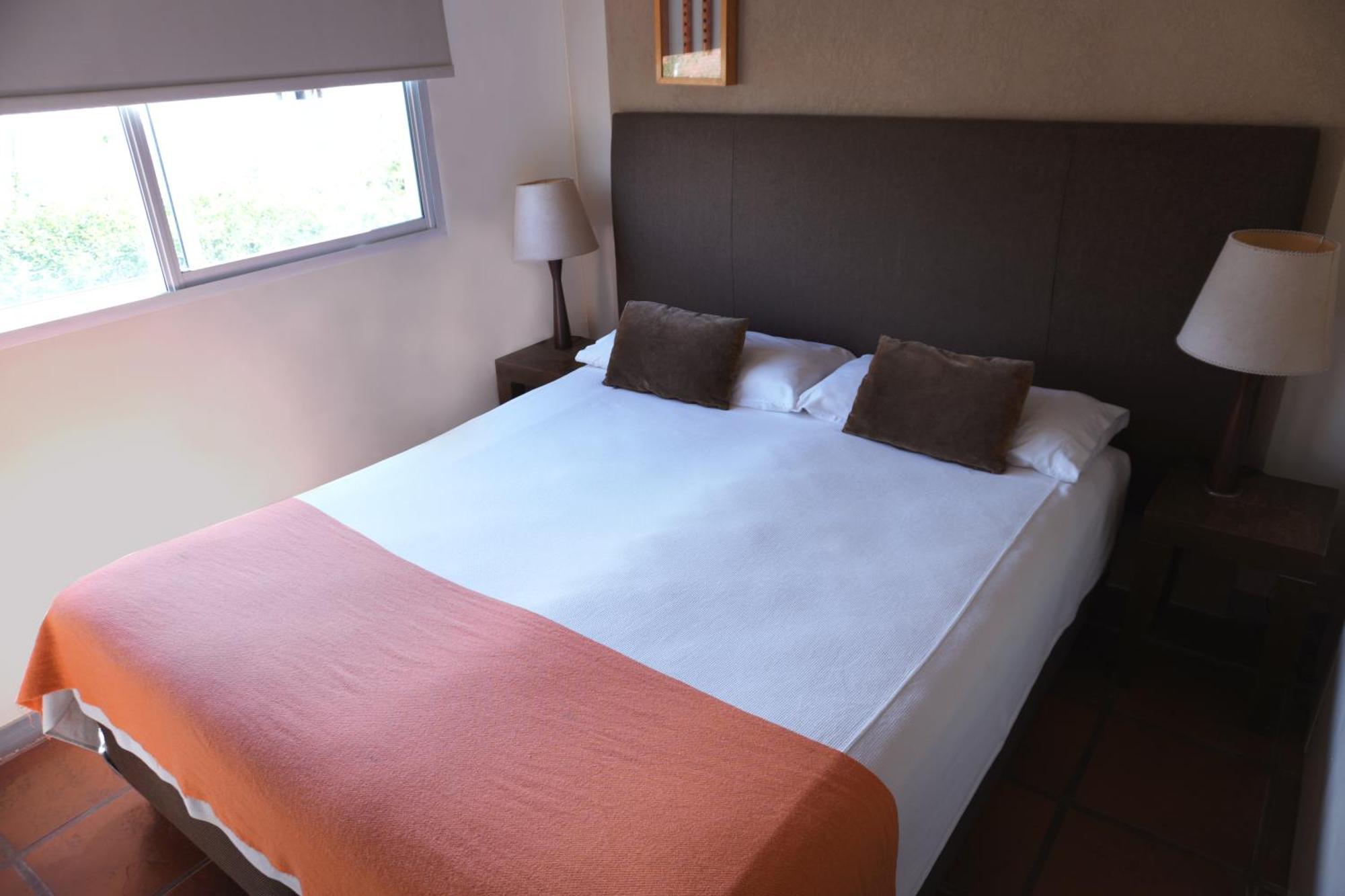 Tayka Suites Салта Екстериор снимка